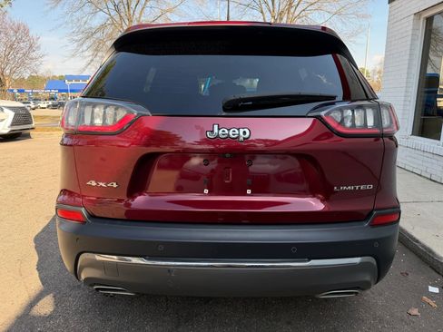 Used 2019 Jeep Cherokee Limited image 6