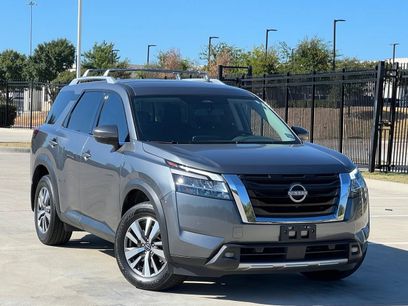 Used 2022 Nissan Pathfinder SL w/ Cargo Package