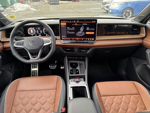 Used 2026 Volkswagen Tiguan SEL R-Line image 12