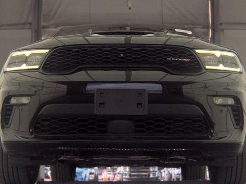 Used 2022 Dodge Durango R/T RWD image 2