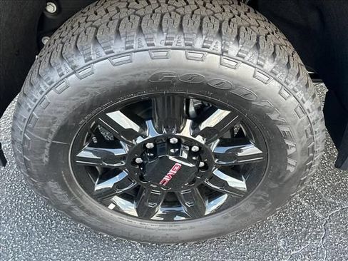 New 2026 GMC Sierra 2500 AT4 w/ AT4 Premium Plus Package AWD/4WD image 18