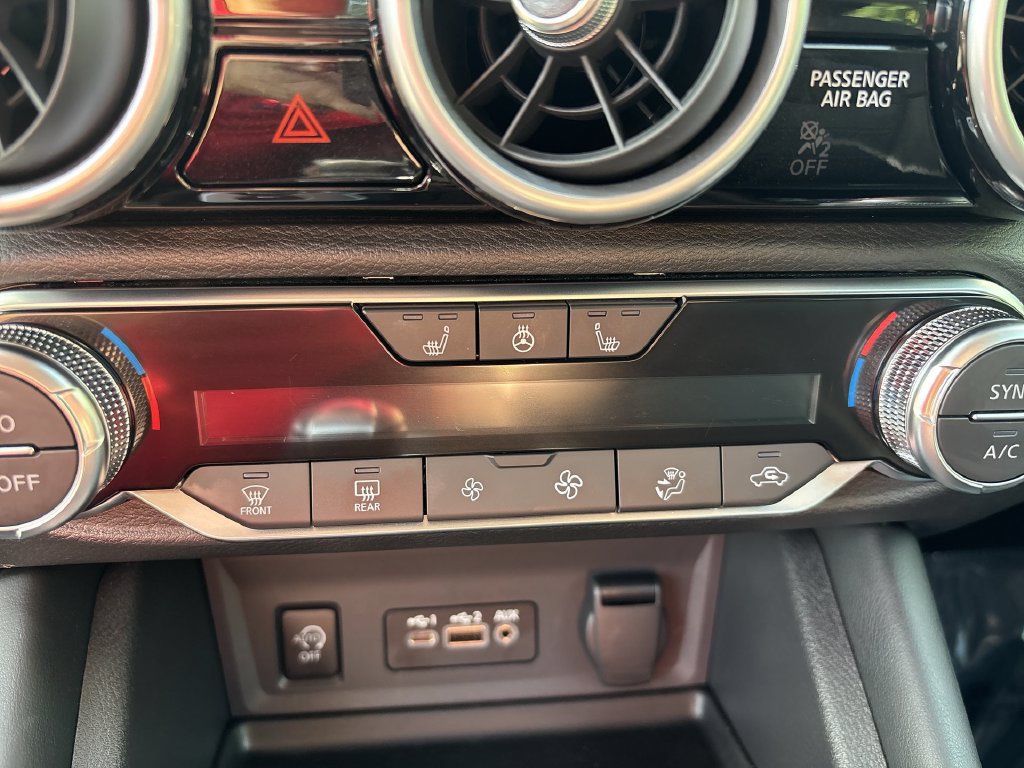 Certified 2025 Nissan Sentra SR w/ SR Premium Package FWD image 28