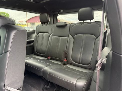 Used 2023 Jeep Wagoneer Series II w/ Premium Group I AWD/4WD image 20