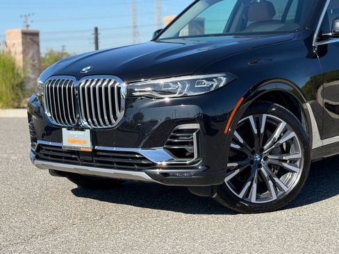 Used 2019 BMW X7 xDrive50i w/ Premium Package image 3