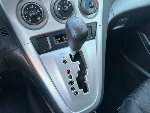 Used 2013 Toyota Matrix L image 18