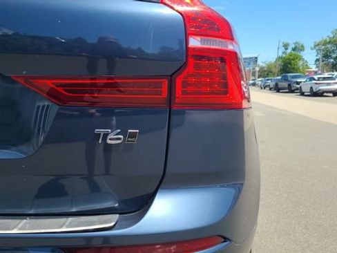Used 2021 Volvo XC60 T6 Momentum w/ Protection Package Premier AWD/4WD image 8