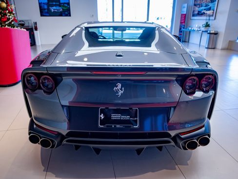 Used 2021 Ferrari 812 GTS image 30