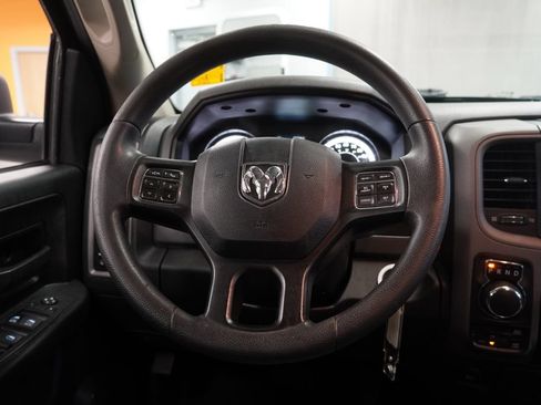 Used 2018 RAM 1500 Express w/ Express Value Package AWD/4WD image 17
