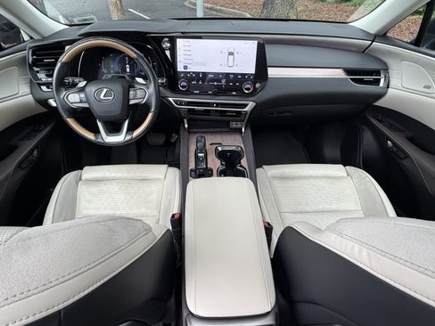 Used 2024 Lexus RX 350 FWD w/ Convenience Package image 34