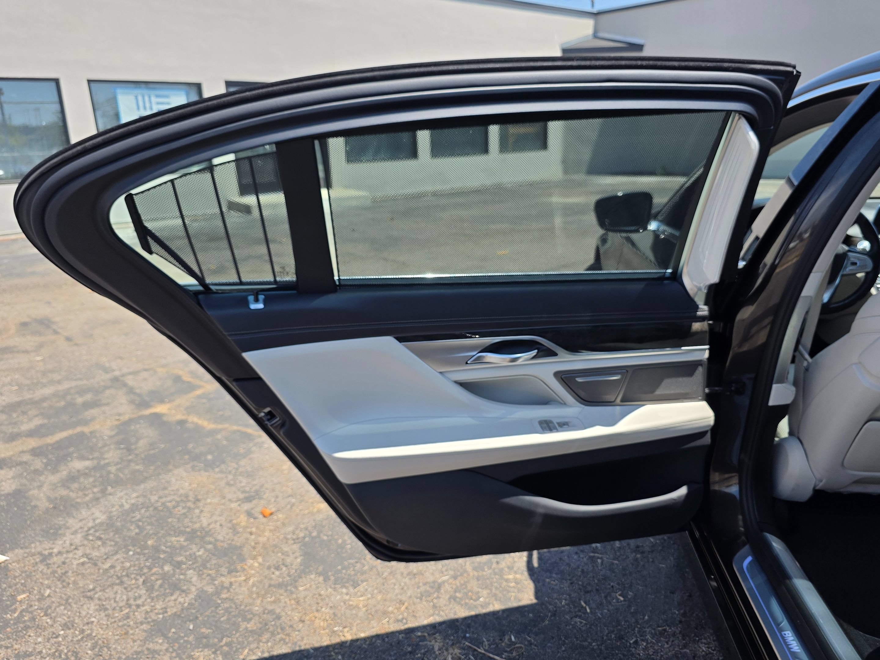 Used 2016 BMW 740i RWD image 20