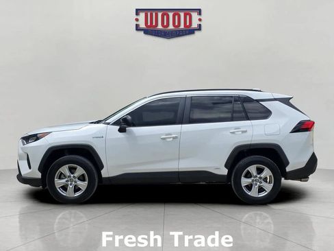Used 2021 Toyota RAV4 LE AWD/4WD image 4