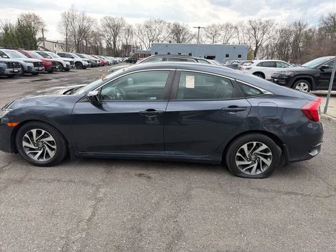 Used 2018 Honda Civic EX image 6