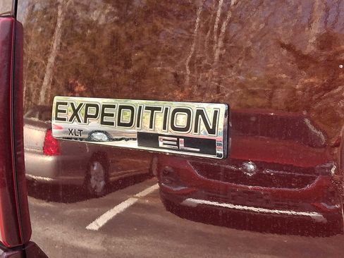 Used 2012 Ford Expedition EL XLT image 7