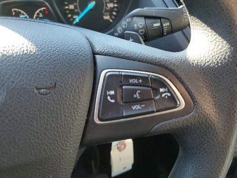 Used 2017 Ford Escape SE w/ Equipment Group 201A image 14