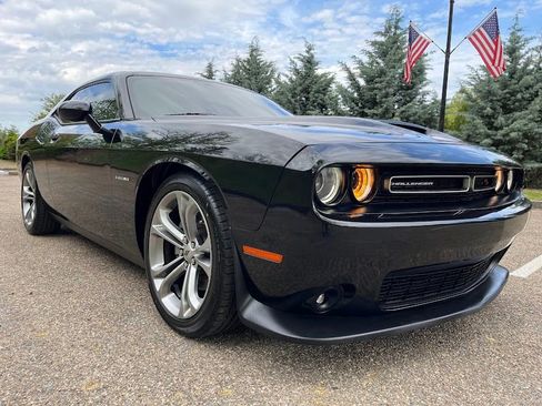 Used 2022 Dodge Challenger R/T RWD image 33