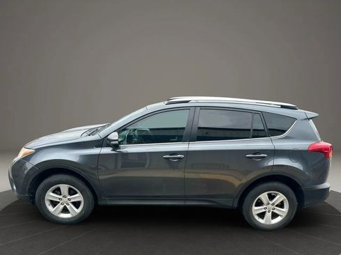 Used 2014 Toyota RAV4 XLE image 2
