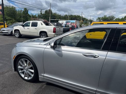 Used 2016 Lincoln MKZ AWD w/ Equipment Group 300A Reserve image 4