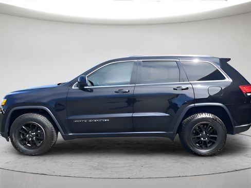 Used 2020 Jeep Grand Cherokee Laredo AWD/4WD image 6