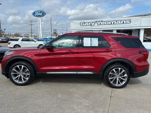 Used 2025 Ford Explorer Platinum w/ Ultimate Package AWD/4WD image 4
