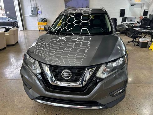 Used 2019 Nissan Rogue SL AWD/4WD image 2