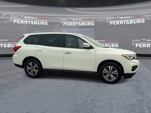 Used 2019 Nissan Pathfinder SV AWD/4WD image 9