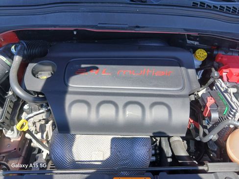 Used 2019 Jeep Renegade Latitude FWD image 21