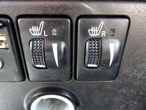 Used 2016 Toyota Sienna XLE image 24