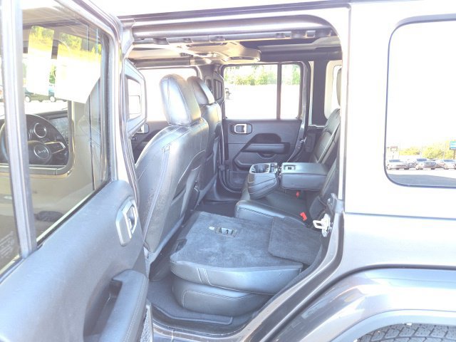 Used 2022 Jeep Wrangler Unlimited Sahara AWD/4WD image 42