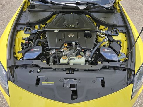 Used 2024 Nissan Z Performance w/ Floor Mat Package RWD image 14