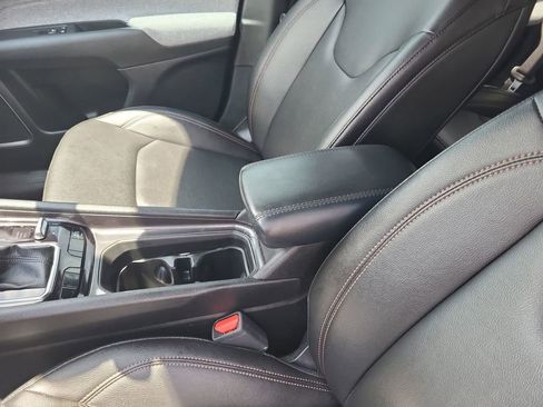 Used 2024 Jeep Compass Latitude image 21