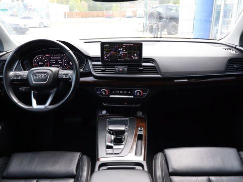 Used 2019 Audi Q5 2.0T Premium Plus w/ Premium Plus Package AWD/4WD image 12