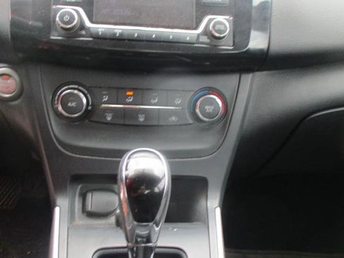 Used 2016 Nissan Sentra SV image 11