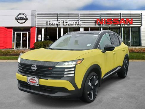 Certified 2025 Nissan Kicks SR image 4