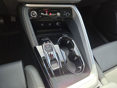 New 2026 Audi Q5 2.0T Premium image 22
