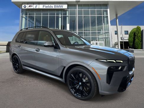 Used 2027 BMW X7 xDrive40i w/ M Sport Package AWD/4WD image 1