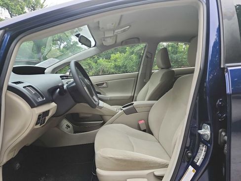Used 2012 Toyota Prius Two FWD image 13