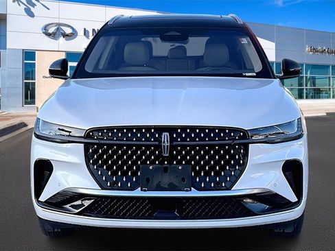 Used 2024 Lincoln Nautilus Reserve w/ Equipment Group 203A image 3