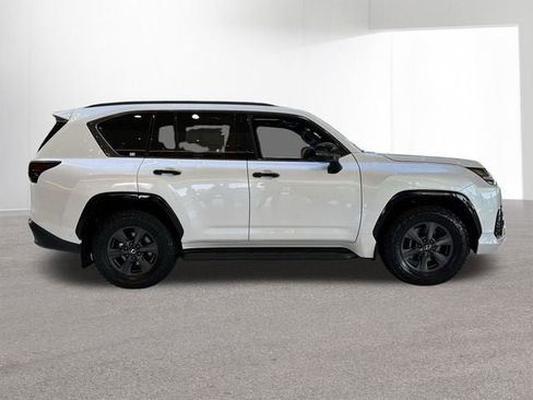 New 2025 Lexus LX 700h Overtrail image 37