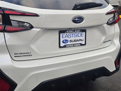 Used 2025 Subaru Crosstrek 2.0i Premium image 15
