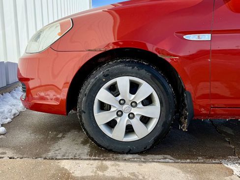 Used 2010 Hyundai Accent GS image 26