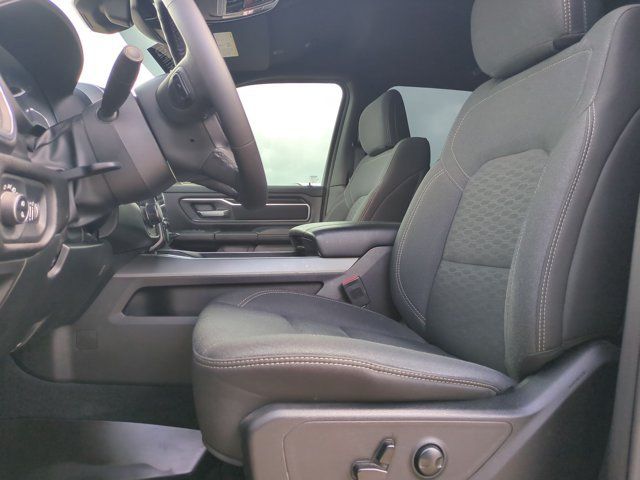 Used 2025 RAM 1500 Big Horn AWD/4WD image 16
