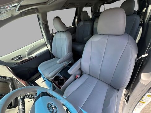 Used 2011 Toyota Sienna XLE w/ XLE Navigation Pkg FWD image 74