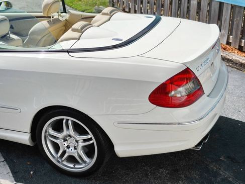 Used 2008 Mercedes-Benz CLK 550 Cabriolet image 11