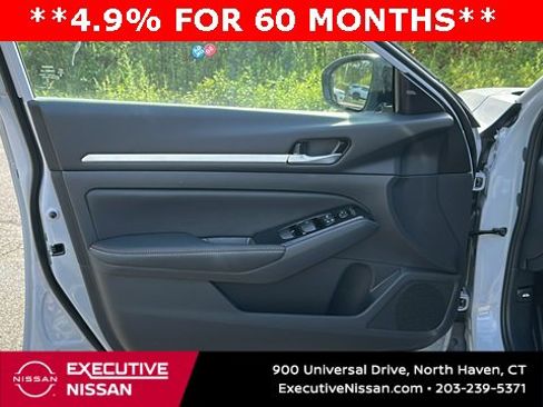 New 2025 Nissan Altima 2.5 SR w/ SR Premium Package image 9