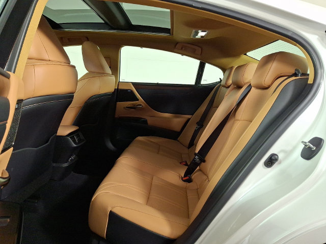 Used 2024 Lexus ES 350 Ultra Luxury w/ Accessory Package (Z2) FWD image 13