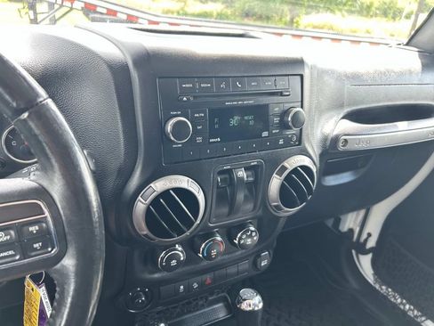 Used 2016 Jeep Wrangler Sport w/ Quick Order Package 24S AWD/4WD image 25