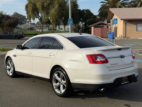Used 2010 Ford Taurus SHO image 3
