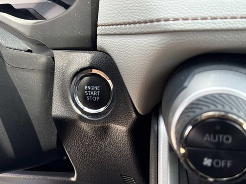 Used 2025 Toyota RAV4 XLE w/ Convenience Package FWD image 31