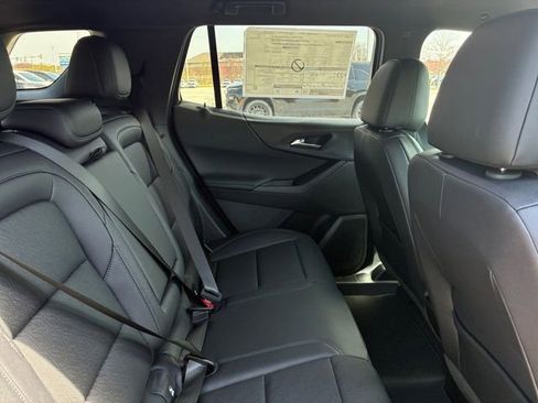 New 2026 Chevrolet Equinox LT w/ Convenience Package II FWD image 15