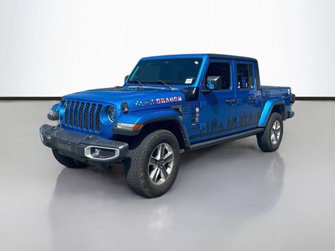 Used 2023 Jeep Gladiator Sport AWD/4WD image 7